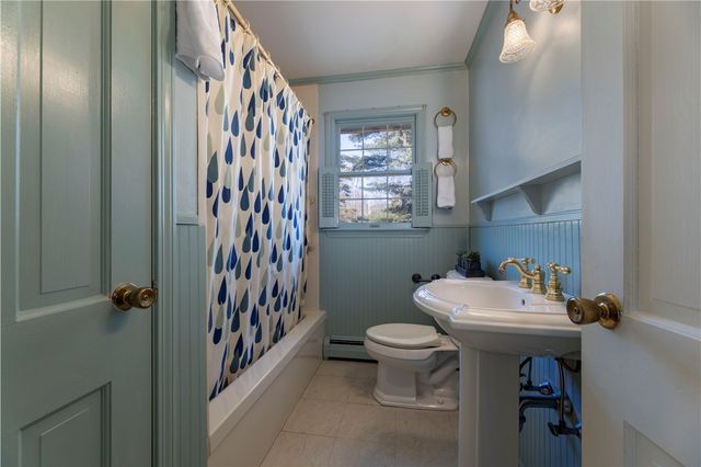 1037 Great Road, Lincoln, RI 02865