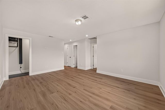 11812 Chanteloup Drive, Houston, TX 77047