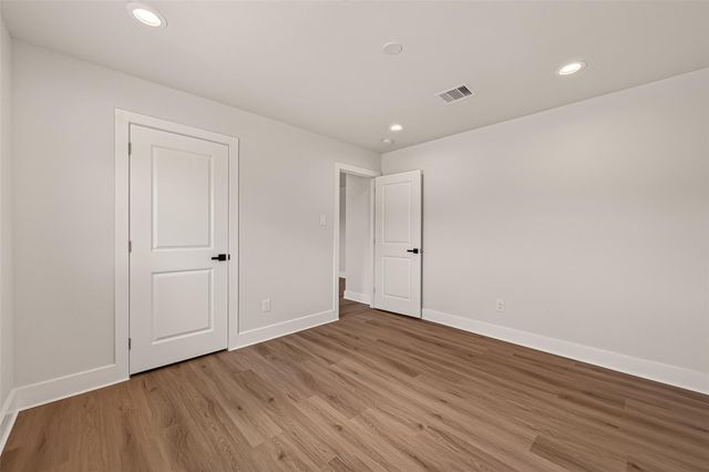 11812 Chanteloup Drive, Houston, TX 77047