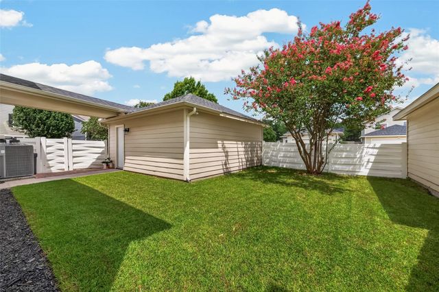 11812 Chanteloup Drive, Houston, TX 77047
