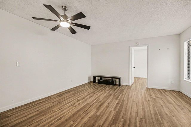 1011 NE Abada Ct Court NE 110, Palm Bay, FL 32905