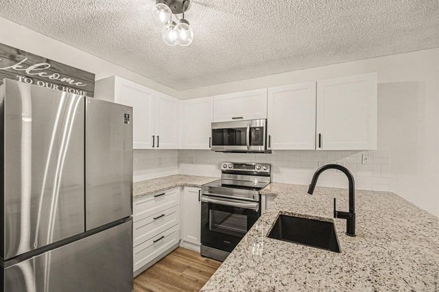 1011 NE Abada Ct Court NE 110, Palm Bay, FL 32905