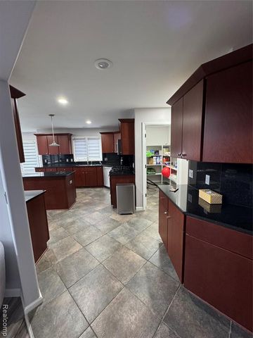 50493 Nesting Ridge Drive, Macomb, MI 48044