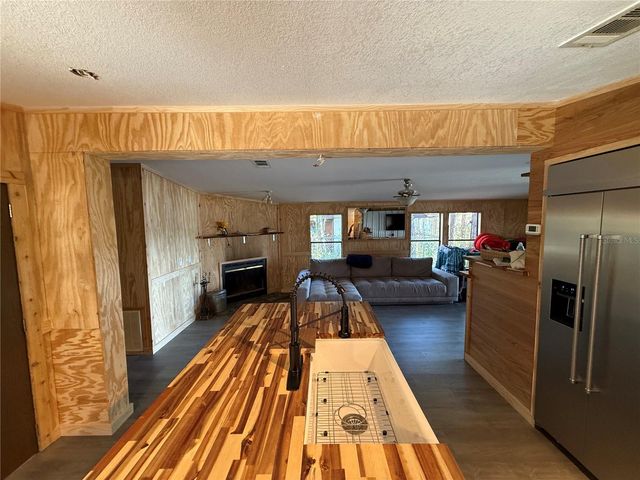 27834 VEVA AVENUE, Paisley, FL 32767