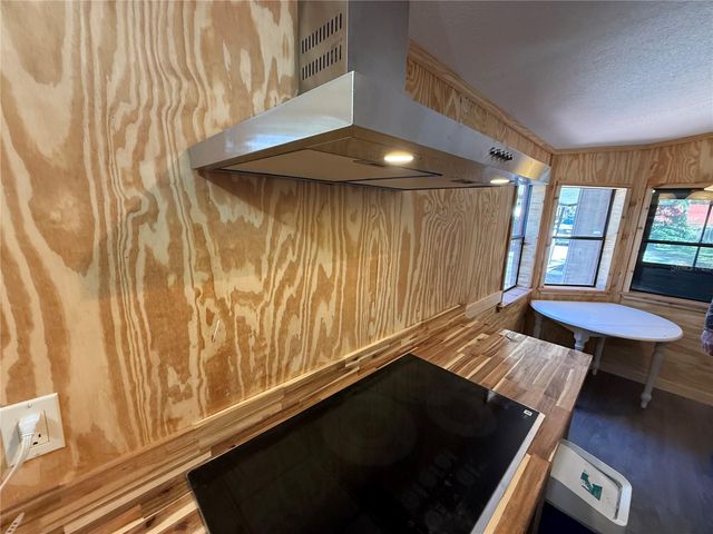 27834 VEVA AVENUE, Paisley, FL 32767