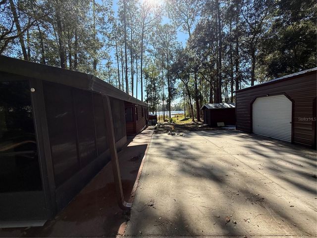 27834 VEVA AVENUE, Paisley, FL 32767