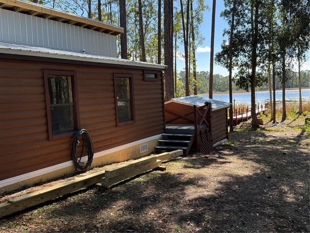 27834 VEVA AVENUE, Paisley, FL 32767