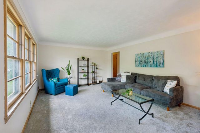 1073 Eleanor Avenue, Saint Paul, MN 55116