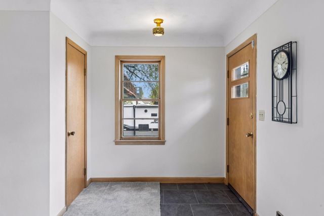 1073 Eleanor Avenue, Saint Paul, MN 55116