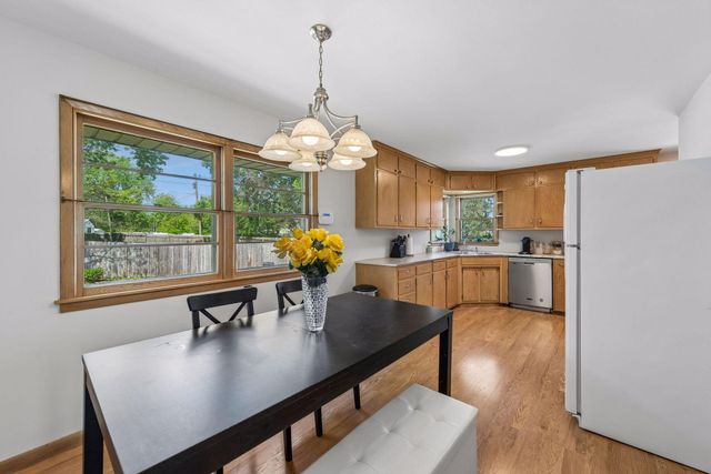 1073 Eleanor Avenue, Saint Paul, MN 55116