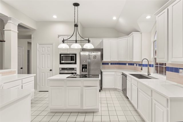 8513 Mill Creek Road, Irving, TX 75063