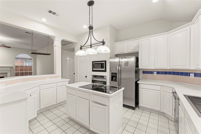 8513 Mill Creek Road, Irving, TX 75063