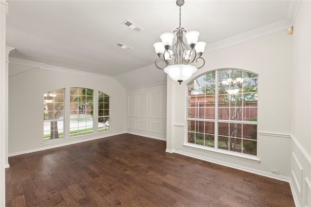 8513 Mill Creek Road, Irving, TX 75063