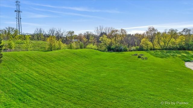 8219 Squirrel Drive, Spring Grove, IL 60081