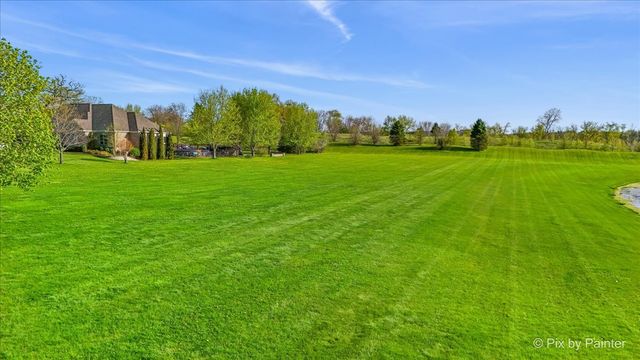 8219 Squirrel Drive, Spring Grove, IL 60081