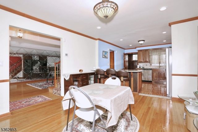 8 Melman Ter, Maplewood Twp., NJ 07040