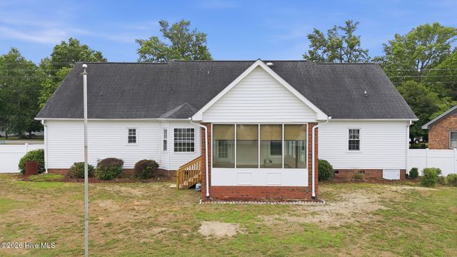 512 Buck Swamp Road, Goldsboro, NC 27530