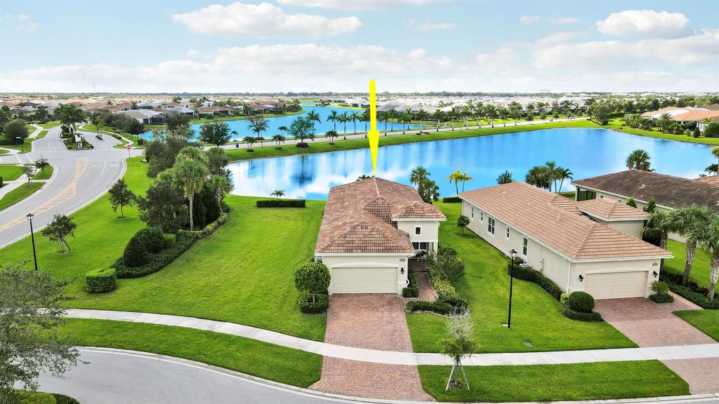 8901 SW Pepoli Way, Port St Lucie, FL 34987