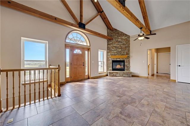 20660 Mission Road, Stilwell, KS 66085