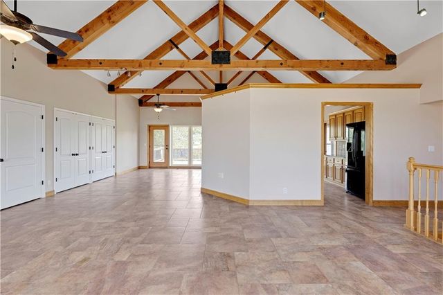 20660 Mission Road, Stilwell, KS 66085