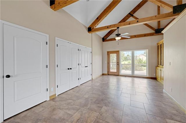 20660 Mission Road, Stilwell, KS 66085