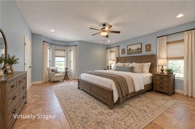 20660 Mission Road, Stilwell, KS 66085