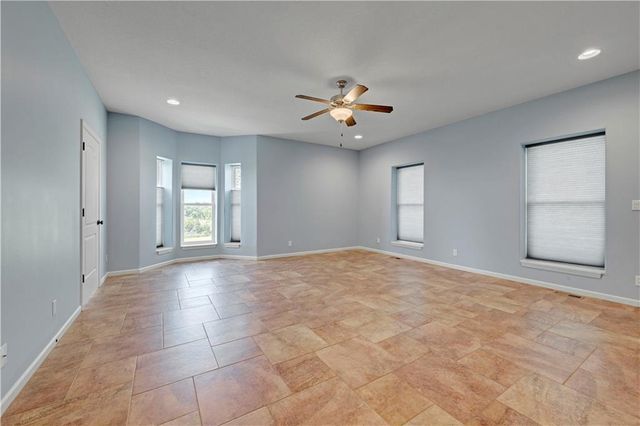 20660 Mission Road, Stilwell, KS 66085