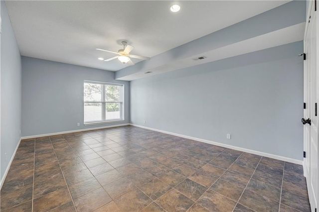 20660 Mission Road, Stilwell, KS 66085