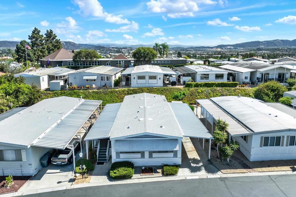 3535 Linda Vista Drive SPC 224, San Marcos, CA 92078 — exterior