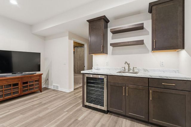 1365 CANDLELIGHT LANE, Fond Du Lac, WI 54937