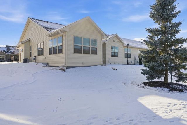 1365 CANDLELIGHT LANE, Fond Du Lac, WI 54937