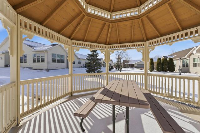 1365 CANDLELIGHT LANE, Fond Du Lac, WI 54937