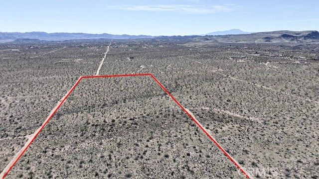 40 La Brisa Drive, Yucca Valley, CA 92284