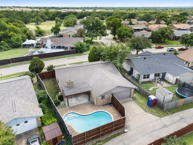 2233 Marble Falls Drive, Carrollton, TX 75007