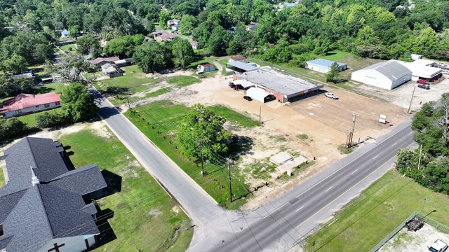 E 1st St, Deridder, LA 70634