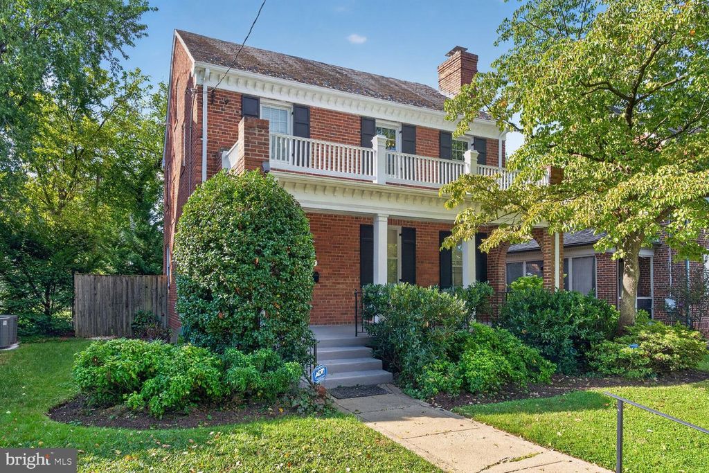 1316 SOMERSET PL NW, Washington, DC 20011