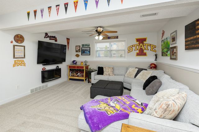 1506 NW Applewood Street, Ankeny, IA 50023