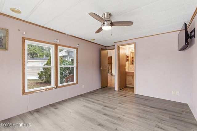 76 Deer Way, Manalapan, NJ 07726