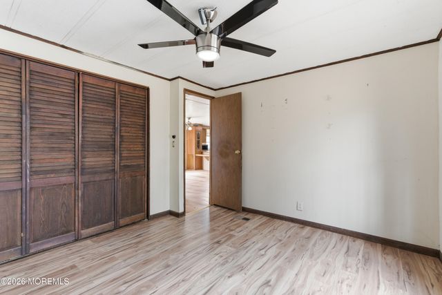 76 Deer Way, Manalapan, NJ 07726