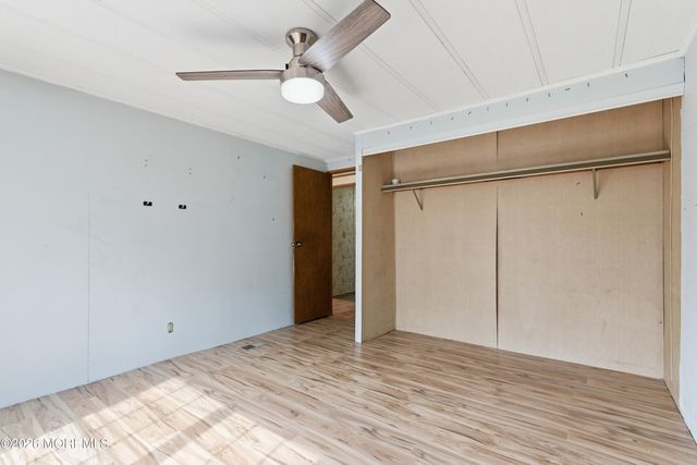 76 Deer Way, Manalapan, NJ 07726