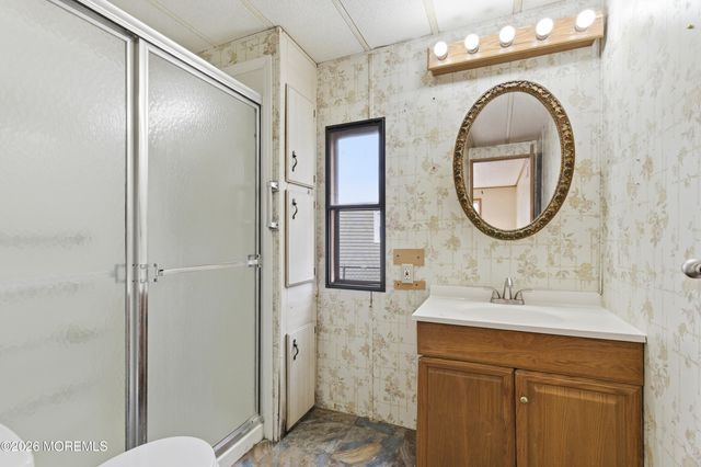 76 Deer Way, Manalapan, NJ 07726