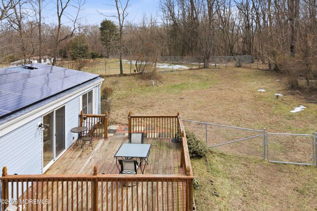 76 Deer Way, Manalapan, NJ 07726