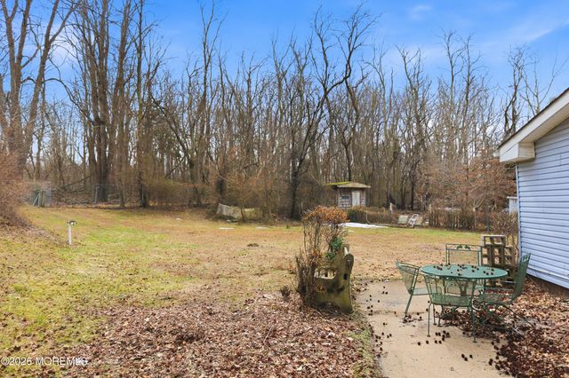 76 Deer Way, Manalapan, NJ 07726