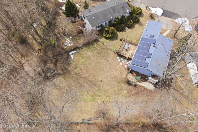 76 Deer Way, Manalapan, NJ 07726