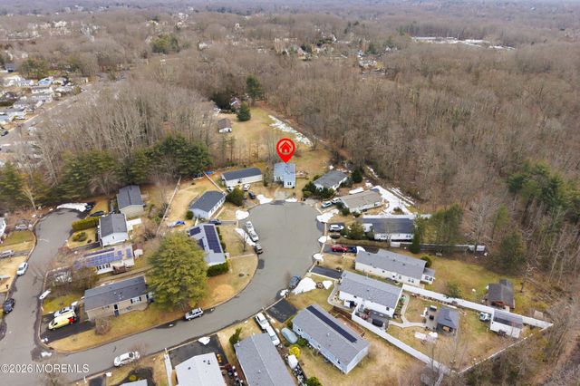 76 Deer Way, Manalapan, NJ 07726