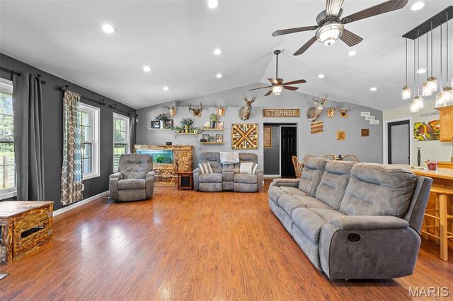 20722 State Highway AA, Potosi, MO 63664