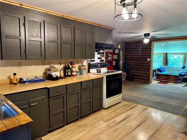 20722 State Highway AA, Potosi, MO 63664