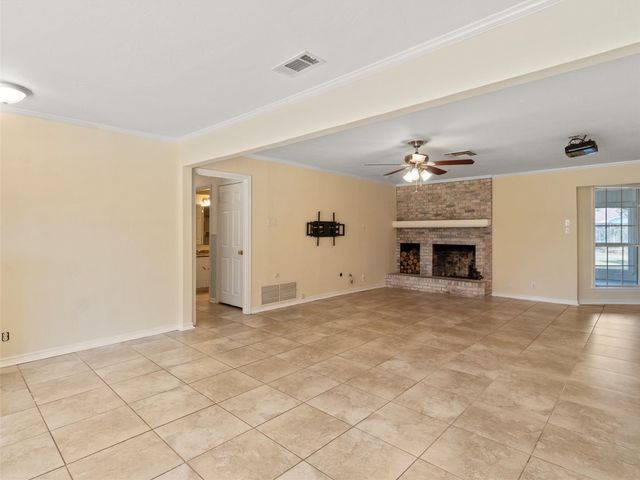 442 Golf Rd, Gilmer, TX 75645