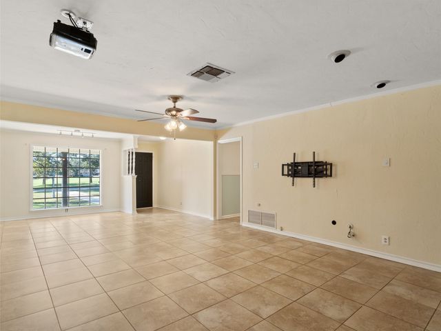 442 Golf Rd, Gilmer, TX 75645