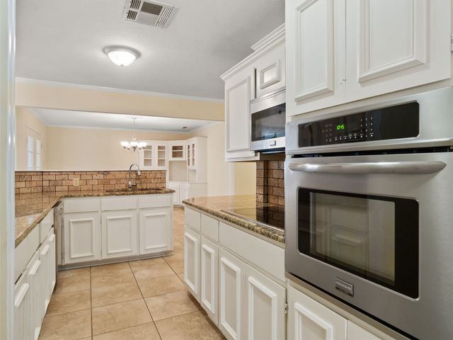 442 Golf Rd, Gilmer, TX 75645